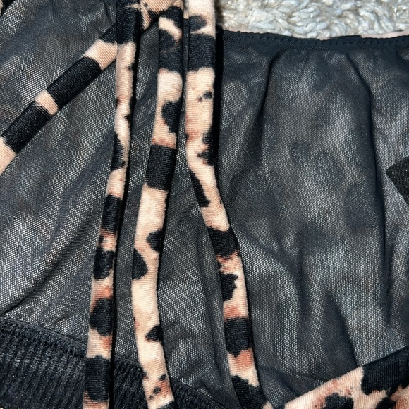 Victoria’s Secret sports bra - Picture 6 of 8